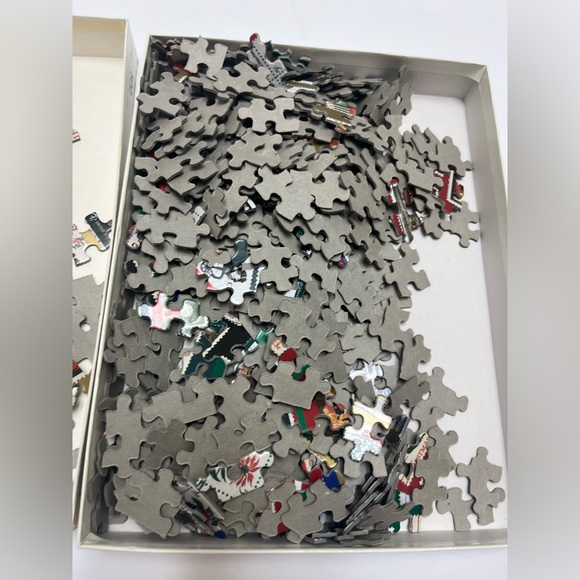 Hallmark ⚜️🧩⚜️ Stamps Jigsaw Puzzle 500 Pieces USPS Holiday Traditions 1997 - Picture 11 of 14